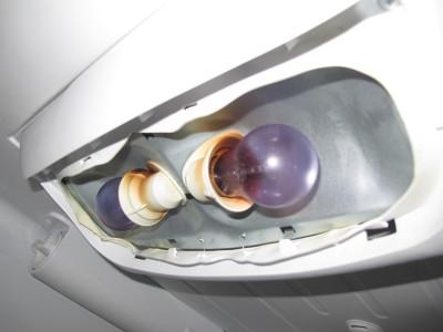 Как поменять лампочку в холодильнике Indesit (Индезит)